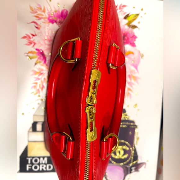 Louis Vuitton Alma Epi Red - Picture 8 of 14